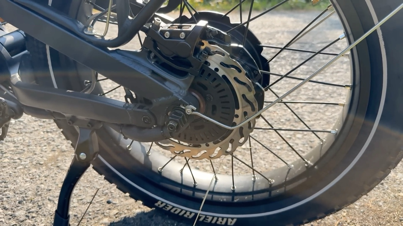Oil-cooled metal-geared rear hub motor